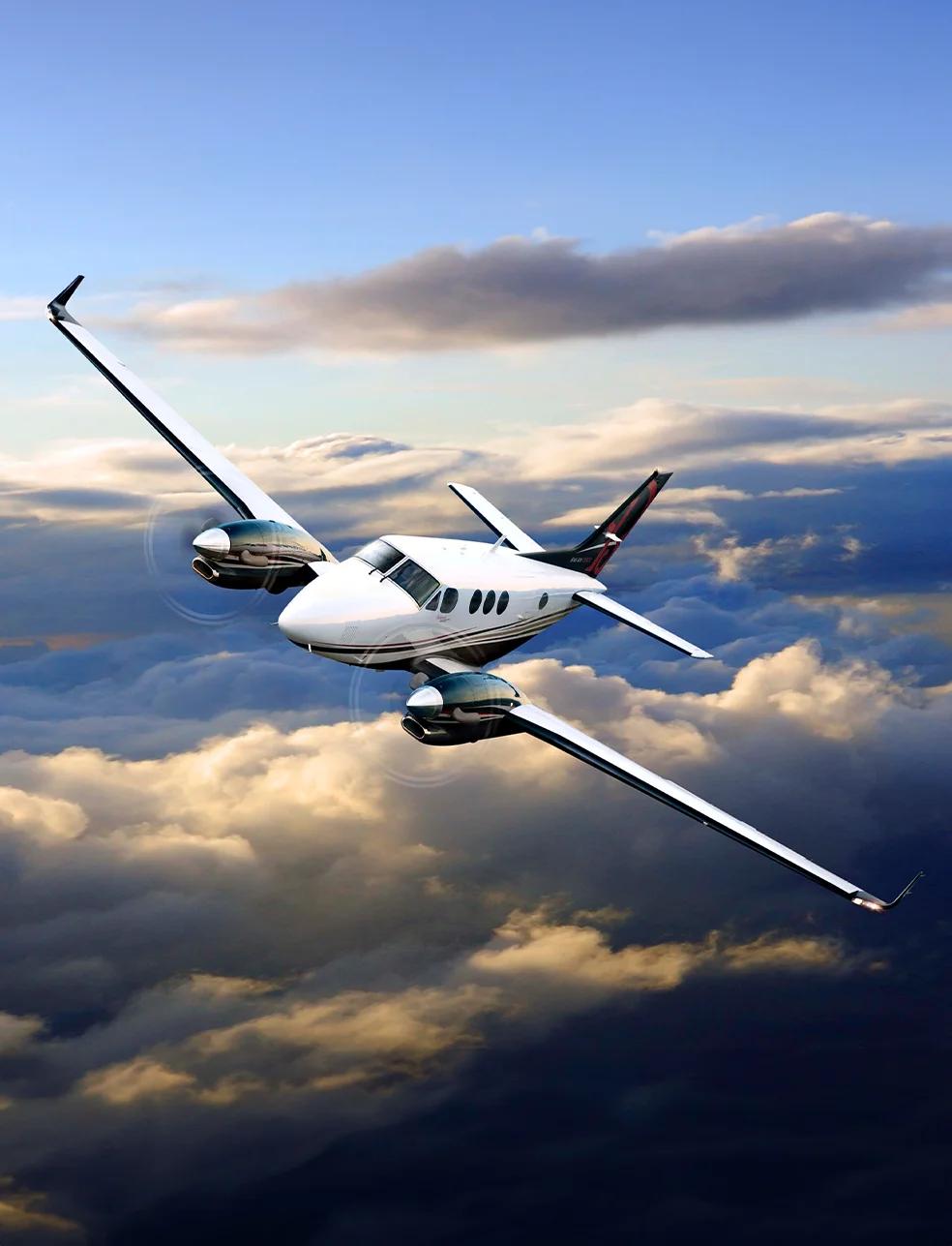 imgi_103_1723214944521~beechcraft-king-air-c90gtx-flight